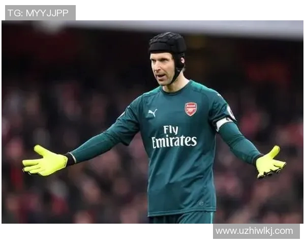 带头套的足球球星是谁 他为何选择戴上头套保护自己